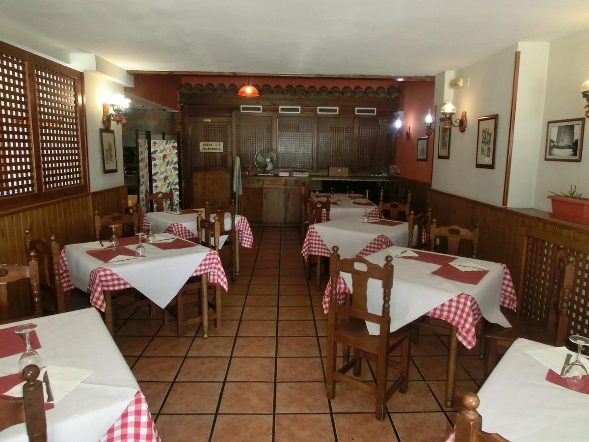Hostal Jaime I 韦斯卡 外观 照片
