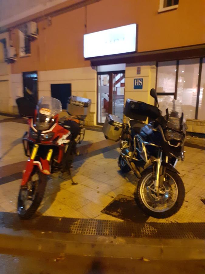 Hostal Jaime I 韦斯卡 外观 照片