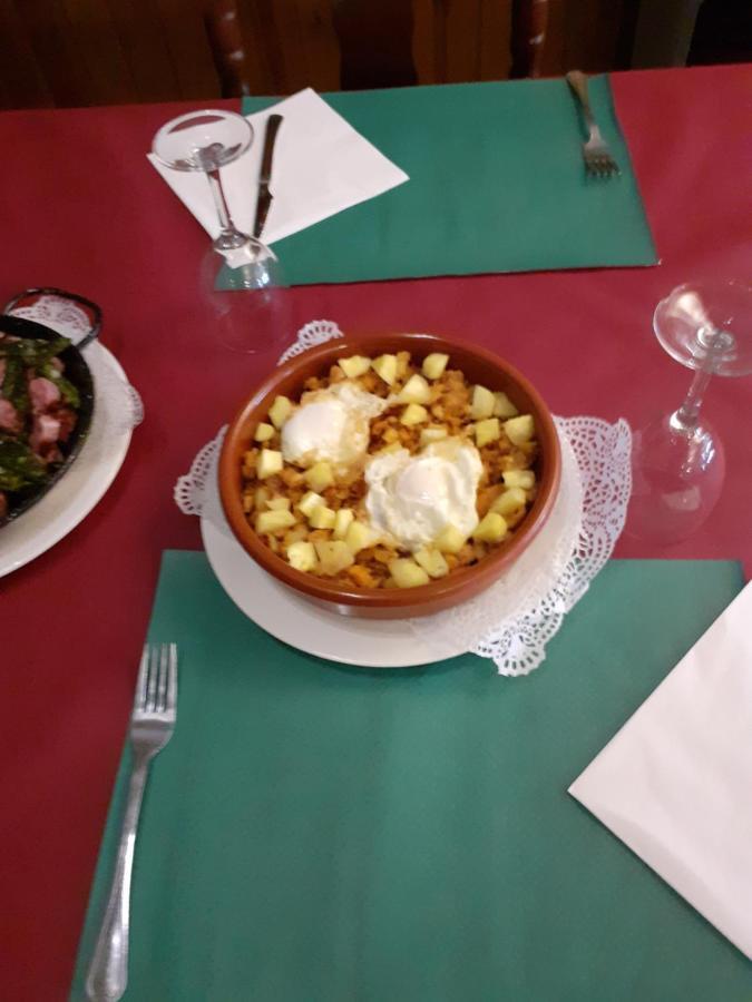 Hostal Jaime I 韦斯卡 外观 照片